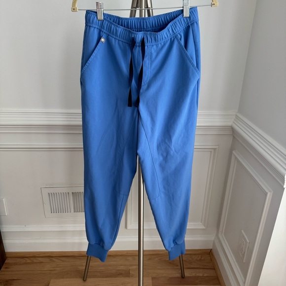 Figs Royal Blue Scrubs Joggers Size XS/S - Picture 1 of 5